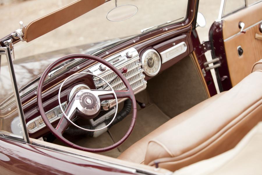  Lincoln Continental Cabriolet Narrow 1948 года  (фото 7 из 20)